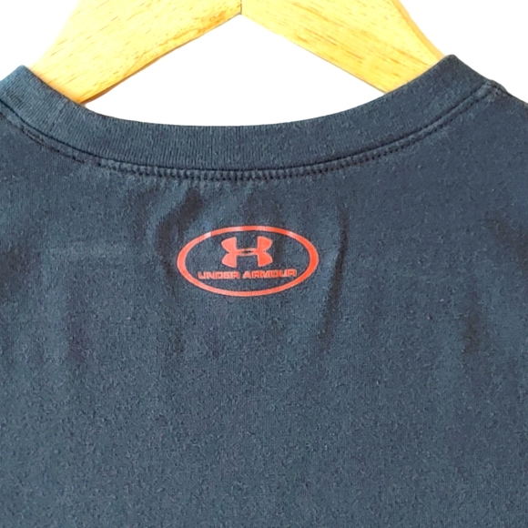 Under Armour Black and Red Basketball Short Sleeve T-shirt Size Youth Medium - Picture 4 of 4